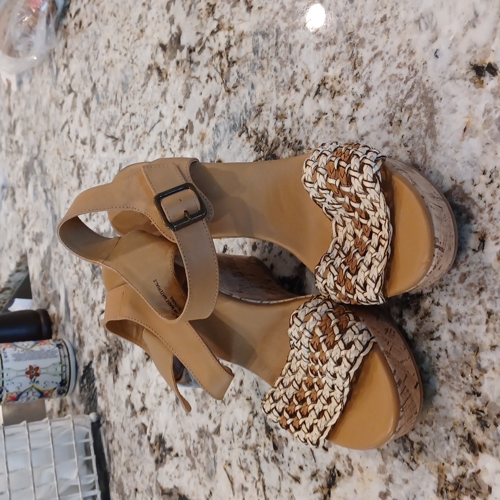 Dolce by MOJO moxy wome s sz 10 sandals